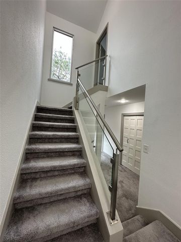 16 Alpine Court, Bellaire, TX 77401