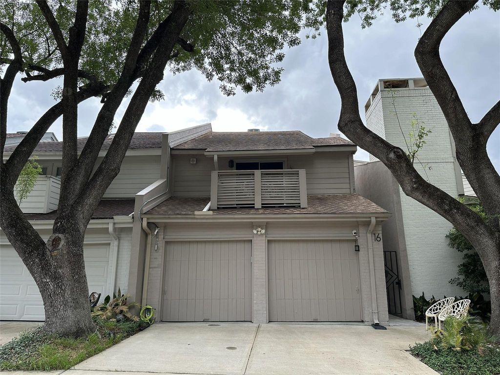 16 Alpine Court, Bellaire, TX 77401