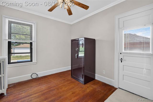 9235 Hubert Avenue, Allen Park, MI 48101