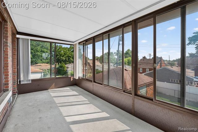 9235 Hubert Avenue, Allen Park, MI 48101