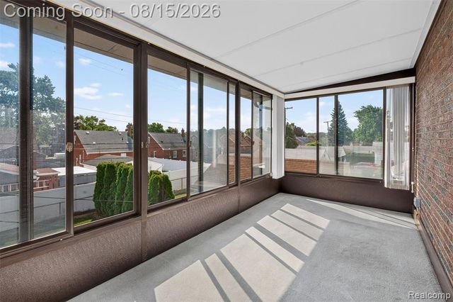 9235 Hubert Avenue, Allen Park, MI 48101