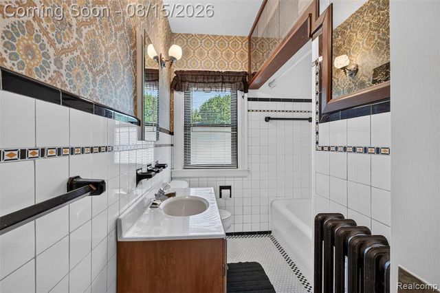 9235 Hubert Avenue, Allen Park, MI 48101