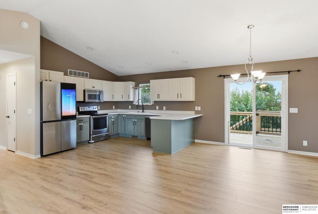 1733 NW Flader Court, Lincoln, NE 68528