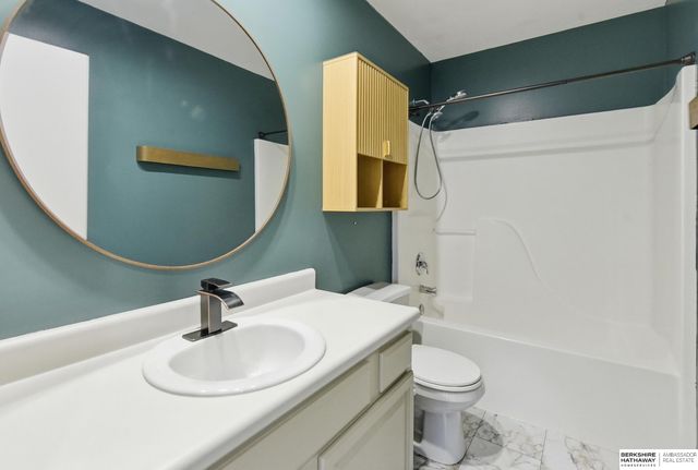 1733 NW Flader Court, Lincoln, NE 68528