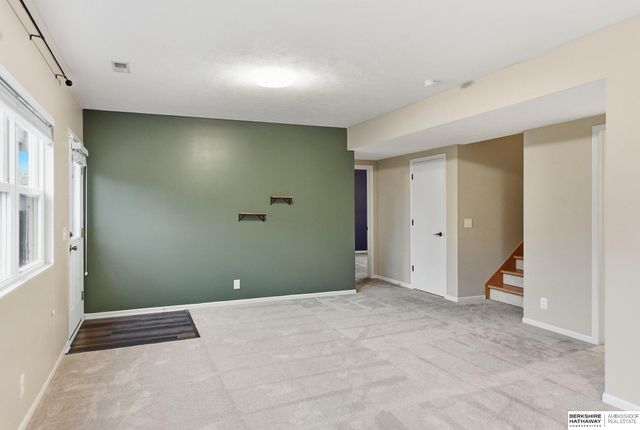 1733 NW Flader Court, Lincoln, NE 68528