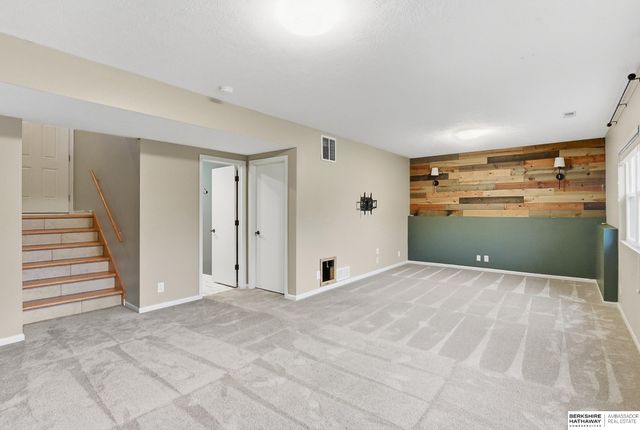 1733 NW Flader Court, Lincoln, NE 68528