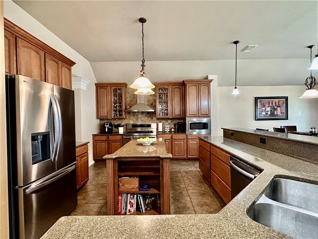 7534 Cannes, Corpus Christi, TX 78414