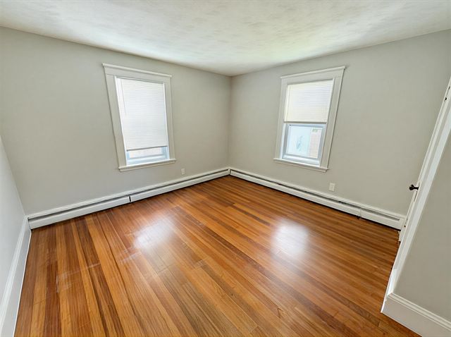 8 Arthur St 1, Salem, MA 01970