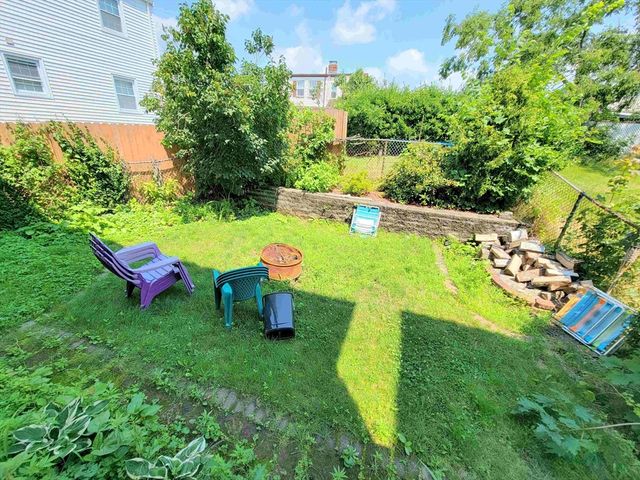 8 Arthur St 1, Salem, MA 01970