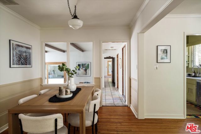 2429 E Glenoaks Boulevard, Glendale, CA 91206