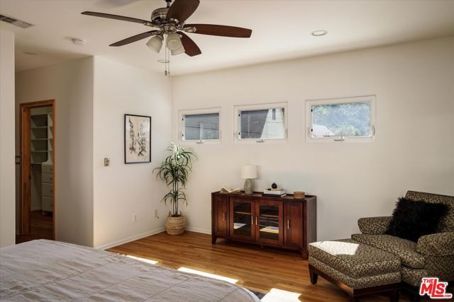 2429 E Glenoaks Boulevard, Glendale, CA 91206