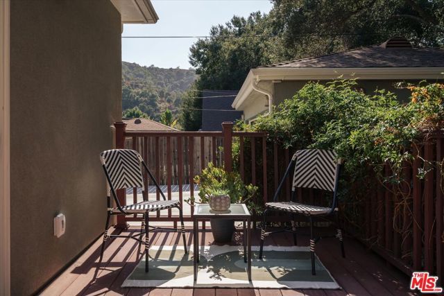 2429 E Glenoaks Boulevard, Glendale, CA 91206