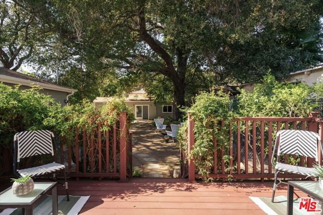 2429 E Glenoaks Boulevard, Glendale, CA 91206