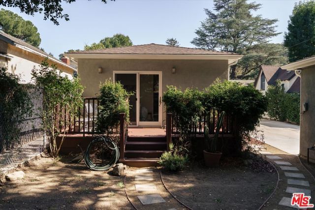 2429 E Glenoaks Boulevard, Glendale, CA 91206