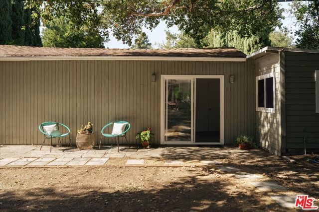 2429 E Glenoaks Boulevard, Glendale, CA 91206