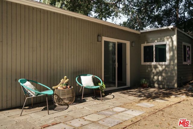 2429 E Glenoaks Boulevard, Glendale, CA 91206