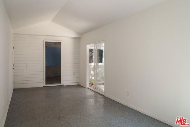 2429 E Glenoaks Boulevard, Glendale, CA 91206
