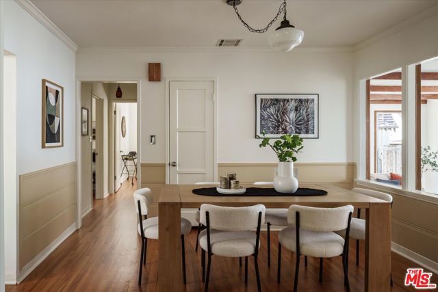 2429 E Glenoaks Boulevard, Glendale, CA 91206
