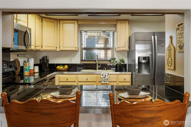 1961 E Mason Lake Drive E, Grapeview, WA 98546