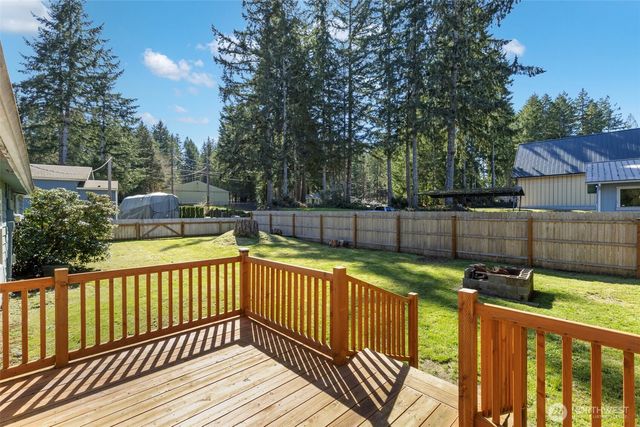 1961 E Mason Lake Drive E, Grapeview, WA 98546