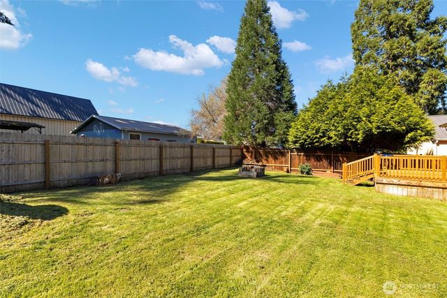 1961 E Mason Lake Drive E, Grapeview, WA 98546