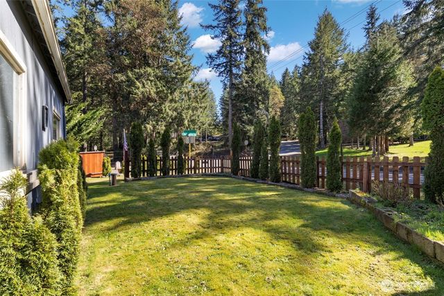 1961 E Mason Lake Drive E, Grapeview, WA 98546