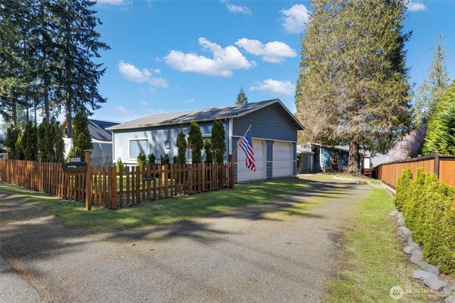 1961 E Mason Lake Drive E, Grapeview, WA 98546