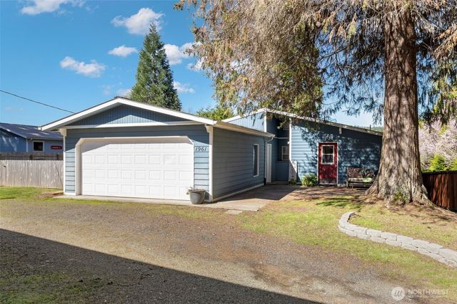 1961 E Mason Lake Drive E, Grapeview, WA 98546