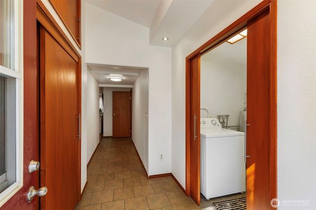 1961 E Mason Lake Drive E, Grapeview, WA 98546