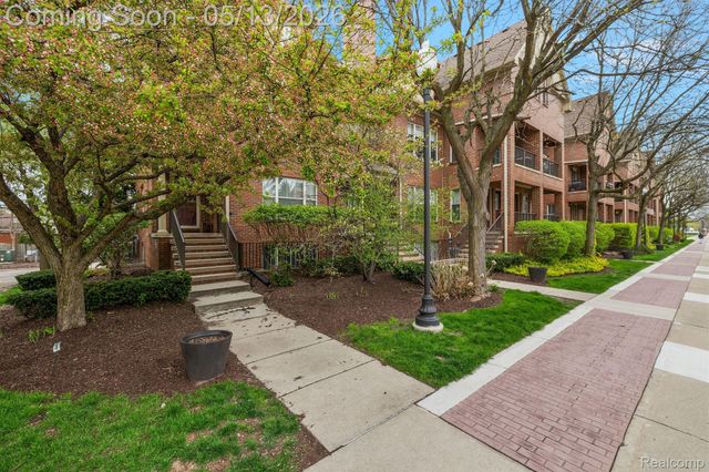 1403 S Main Street, Royal Oak, MI 48067