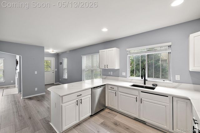 1403 S Main Street, Royal Oak, MI 48067