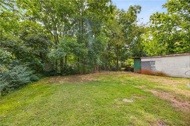 613 Thomas Street, Reidsville, NC 27320