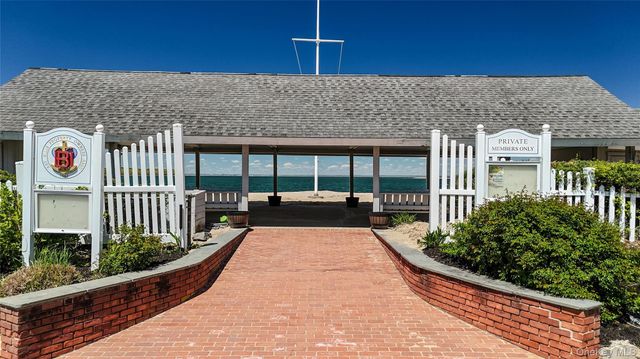 77 Bay Drive E, Huntington, NY 11743