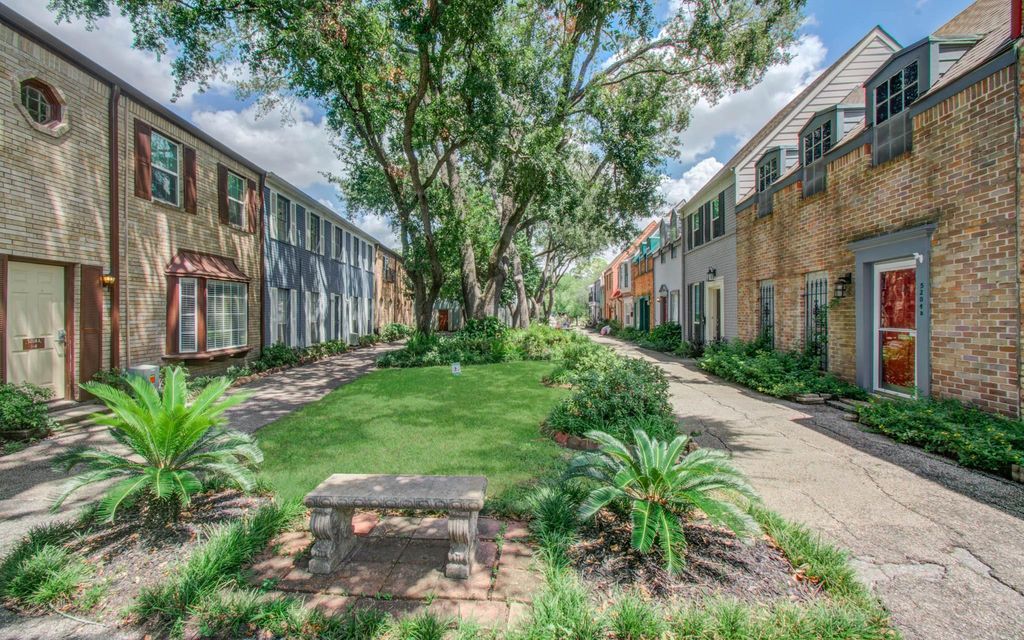 5208 Arboles Drive C4, Houston, TX 77035