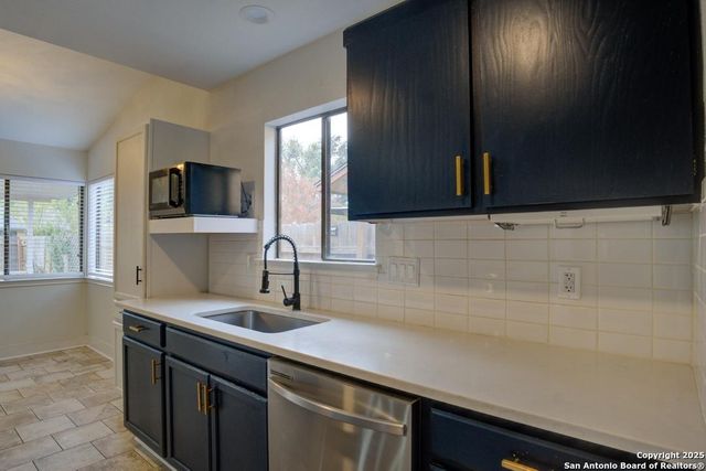 7291 Shadow Ridge, San Antonio, TX 78250