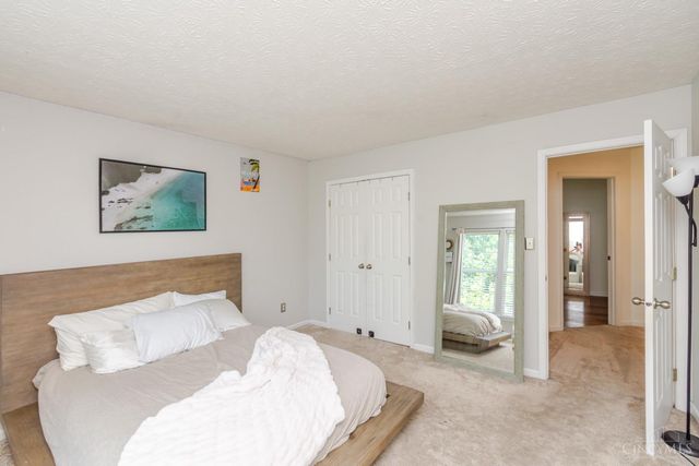 1730 Olde Haley Drive, Centerville, OH 45458