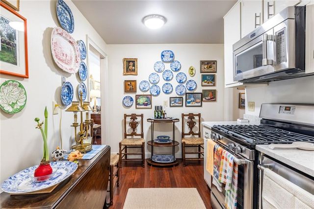 2734 Peachtree NW Road A404, Atlanta, GA 30305