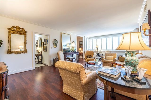 2734 Peachtree NW Road A404, Atlanta, GA 30305