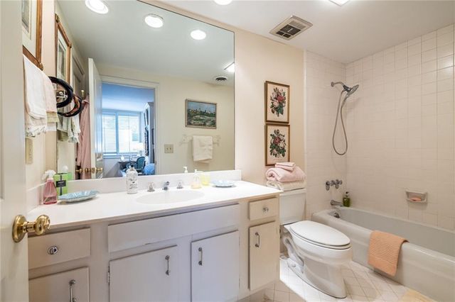 2734 Peachtree NW Road A404, Atlanta, GA 30305