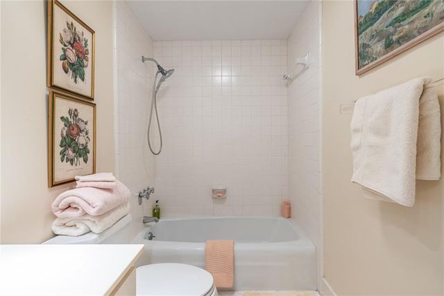 2734 Peachtree NW Road A404, Atlanta, GA 30305