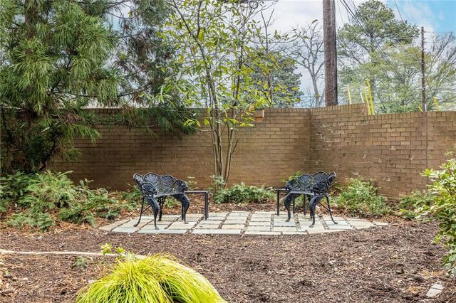 2734 Peachtree NW Road A404, Atlanta, GA 30305