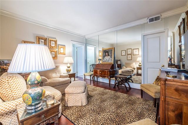 2734 Peachtree NW Road A404, Atlanta, GA 30305