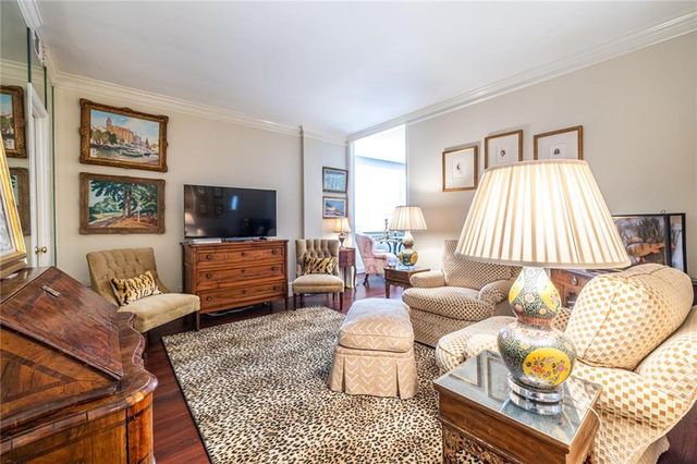 2734 Peachtree NW Road A404, Atlanta, GA 30305