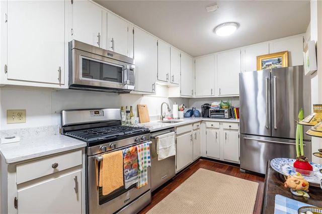 2734 Peachtree NW Road A404, Atlanta, GA 30305