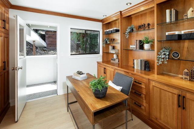 13057 La Cresta Drive, Los Altos Hills, CA 94022