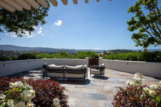 13057 La Cresta Drive, Los Altos Hills, CA 94022