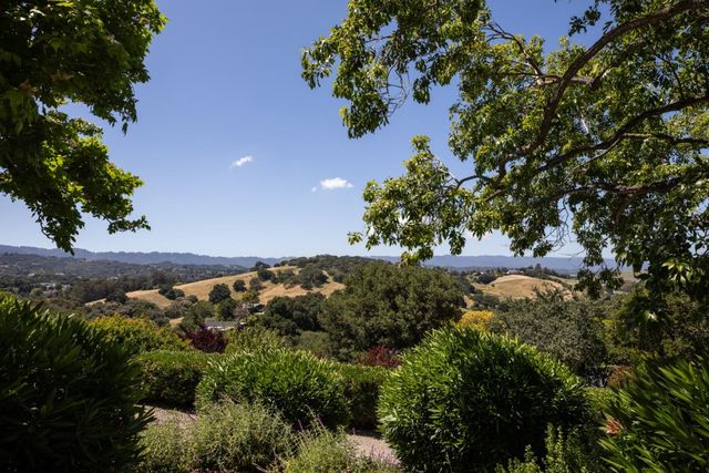 13057 La Cresta Drive, Los Altos Hills, CA 94022
