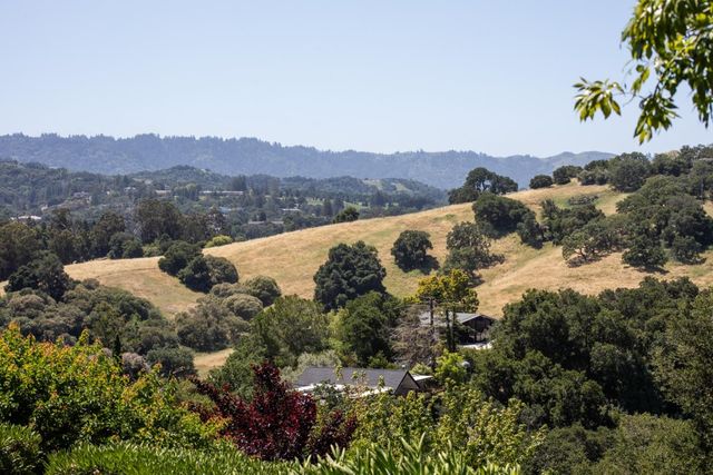 13057 La Cresta Drive, Los Altos Hills, CA 94022