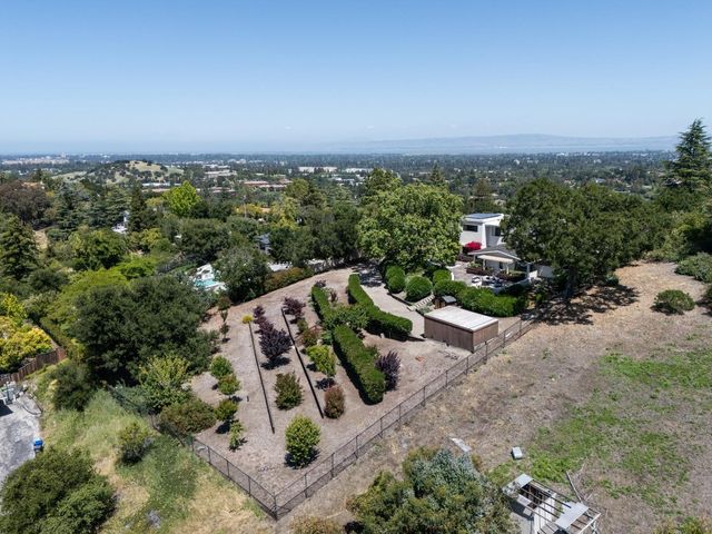 13057 La Cresta Drive, Los Altos Hills, CA 94022