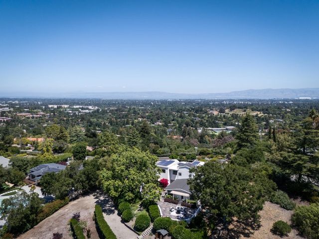 13057 La Cresta Drive, Los Altos Hills, CA 94022